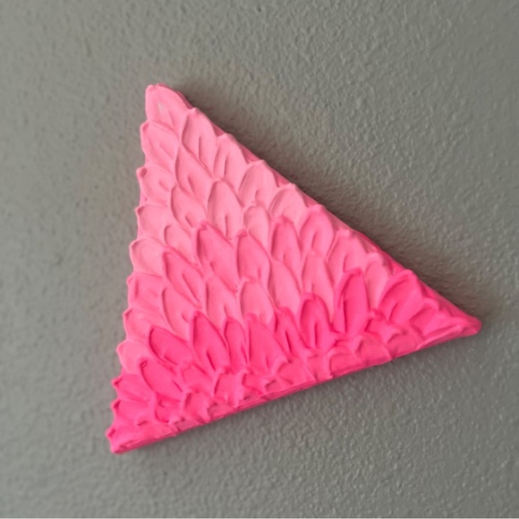 LoVe Pink: Acrylic on Canvas - Picture 2 of 3